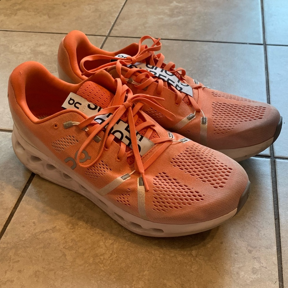 On Running Cloudsurfer Flame/White Size 12 Men’s … - image 1